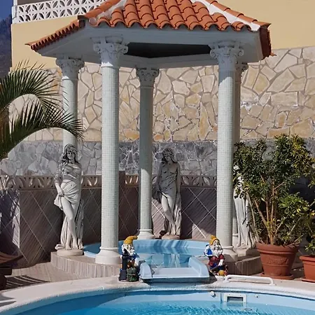 Vila Lucia Roque Del *