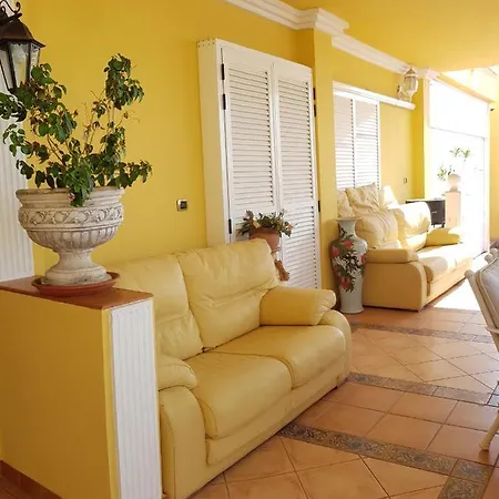Lucia Roque Del Vila Costa Adeje (Tenerife)